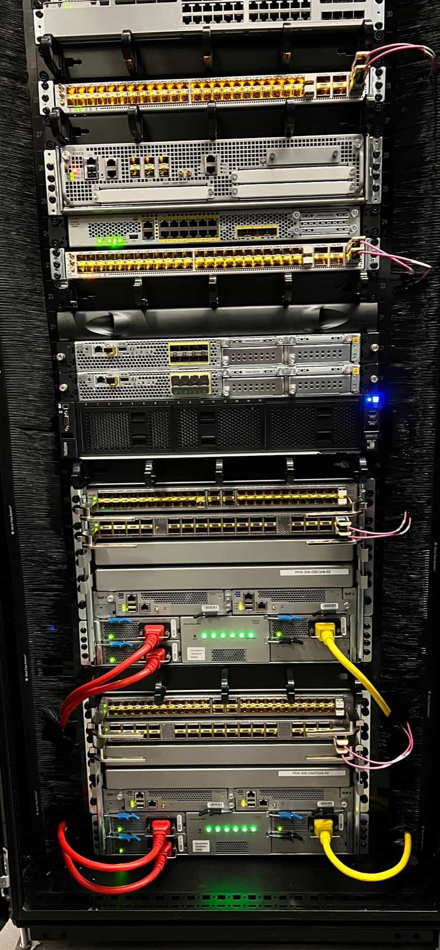 Comarch_DC_network_cabinet_2.jpg