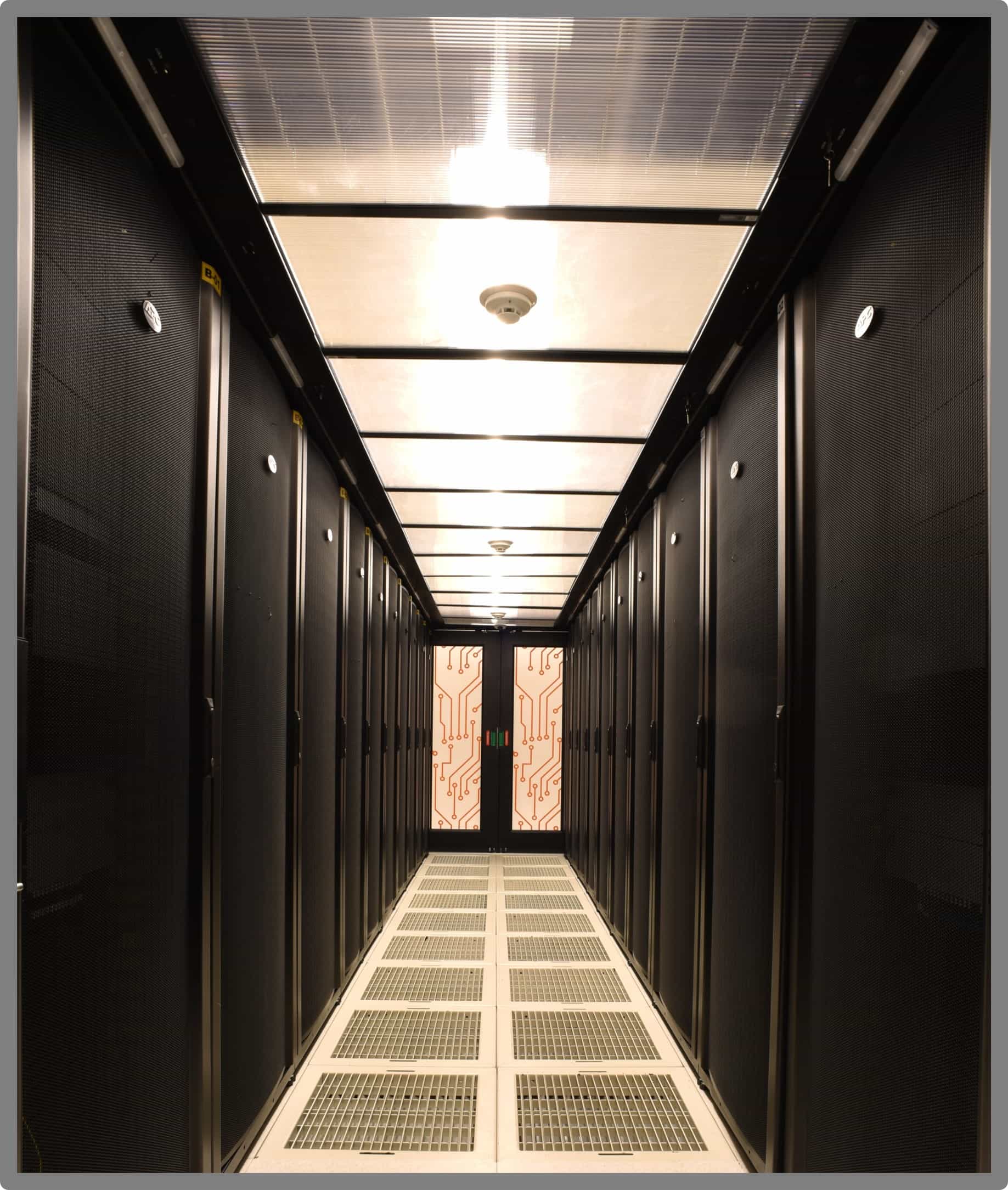 GOSB TOWER DATA CENTER (GOSB KULE) - Racks_Cold Aisle