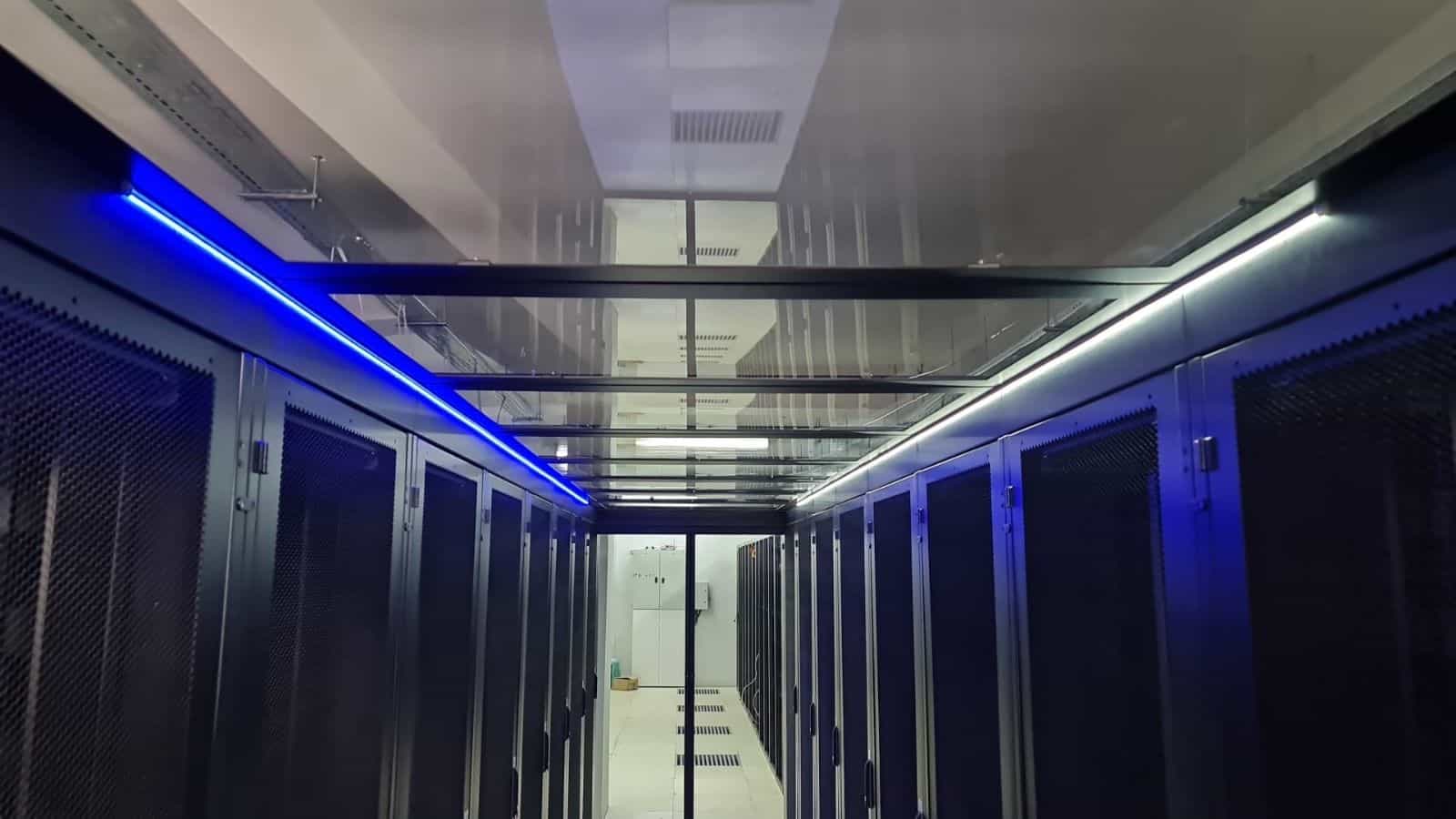 Kuzey Veri Merkezi İstanbul - Datacenter01-Rack.jpg